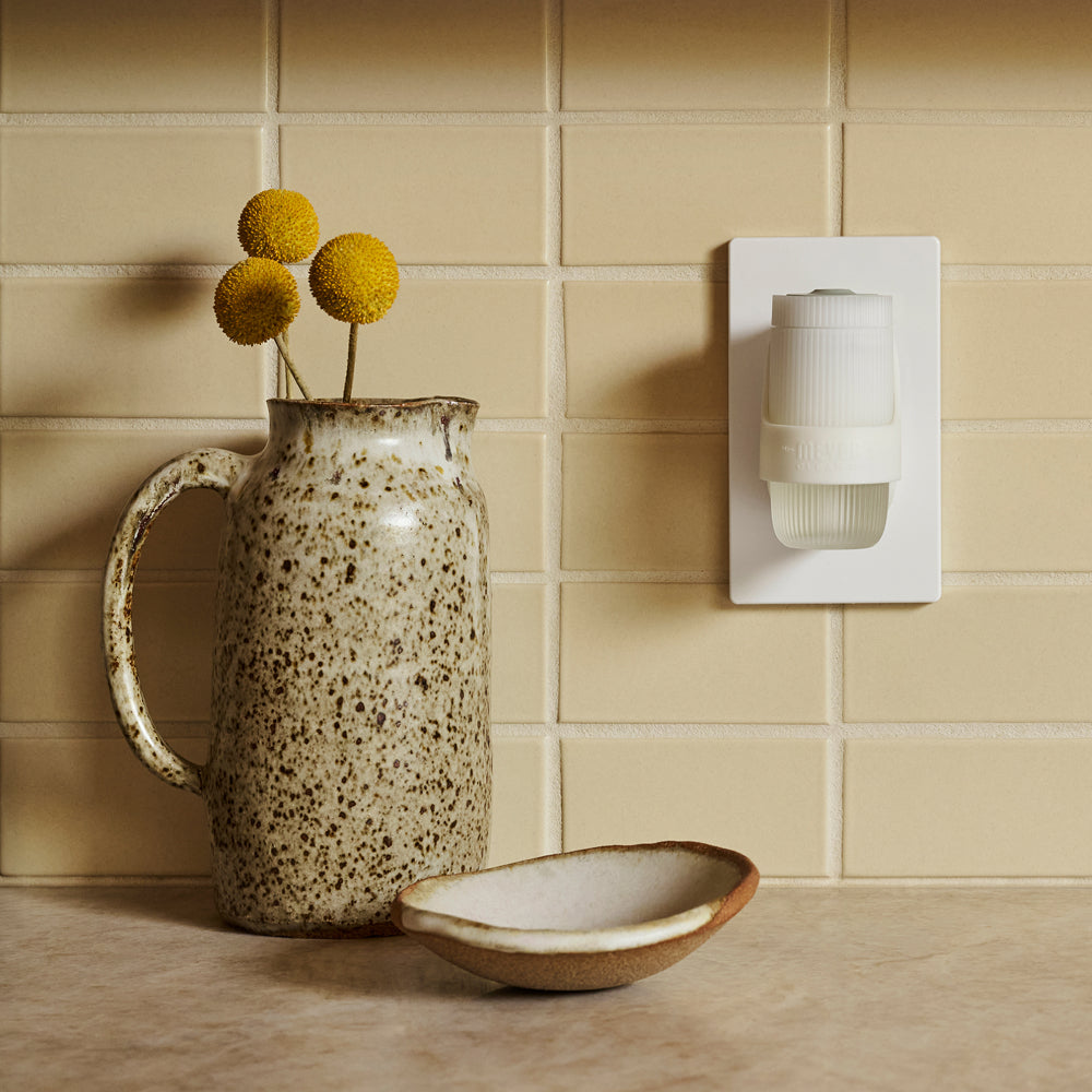 Lavender Plug In Scented Oil Warmer With Refill